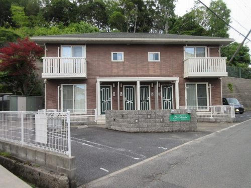 鳥取市地区(千代川以西) 構造:鉄骨造土地面積:305.43平米 ( 92.39坪 ) 建物面積:187.9平米 ( 56.83坪 )