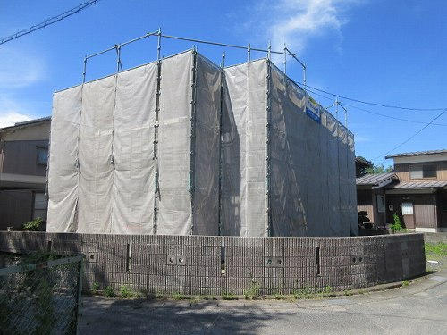 鳥取市地区(千代川以東・国府・駅南) 構造:軽量鉄骨造2階建土地面積:238.05平米 ( 72.01坪 ) 建物面積:131.66平米 ( 39.82坪 )