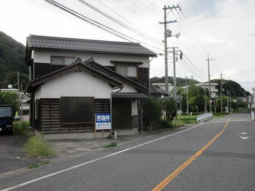 岩美・福部地区 構造:木造2階建瓦葺土地面積:144.02平米 ( 43.56坪 ) 建物面積:118.21平米 ( 35.75坪 )