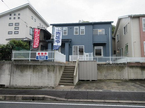 鳥取市地区(千代川以西) 構造:木造2階建土地面積:139.1平米 ( 42.07坪 ) 建物面積:90.48平米 ( 27.37坪 )