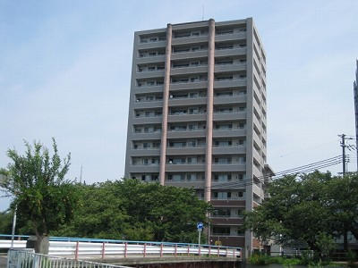 鳥取市地区(千代川以東・国府・駅南) 構造:SRC専有面積:68.18平米 ( 20.62坪 )